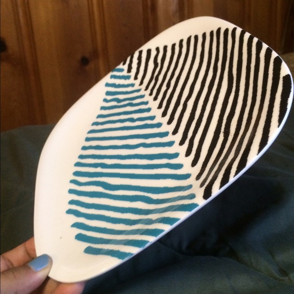 Dish Set - Picture 2 of 4