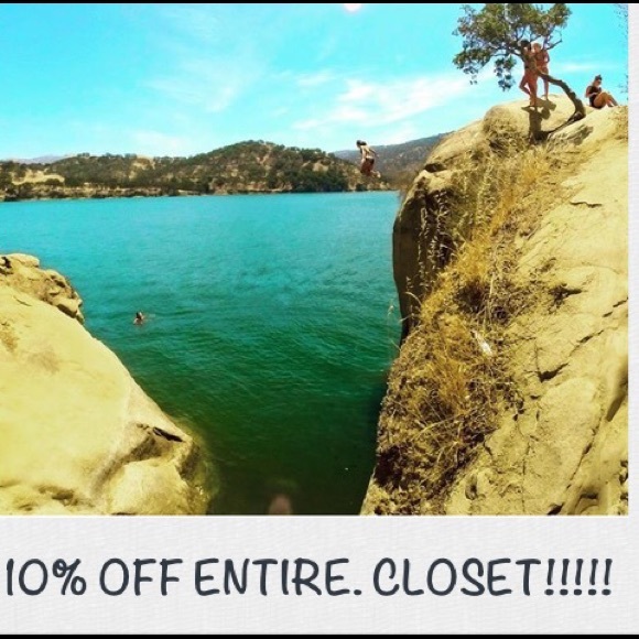 10% OFF ENTIRE CLOSET - Picture 1 of 1