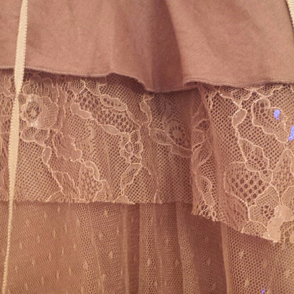 Loft Mauve tiered ruffle blouse - Picture 2 of 4