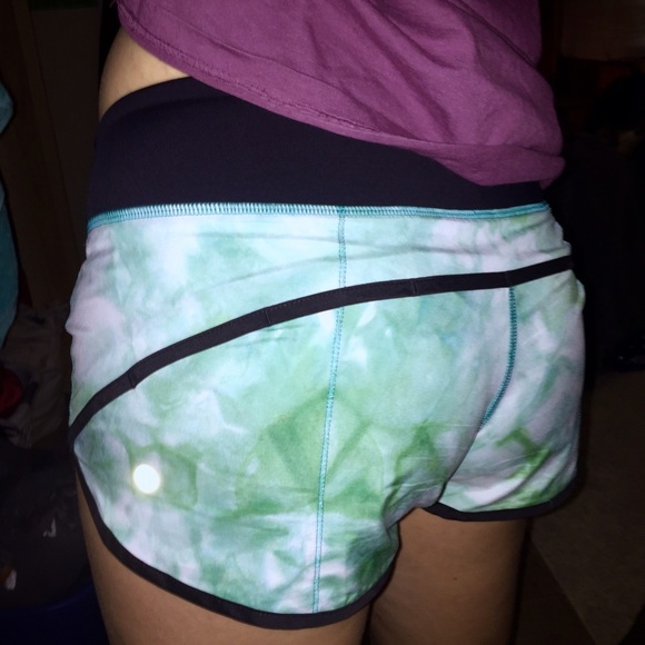 Tie Dye Lululemon shorts - Picture 3 of 4