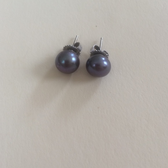 Gray pearl earrings - Picture 1 of 2