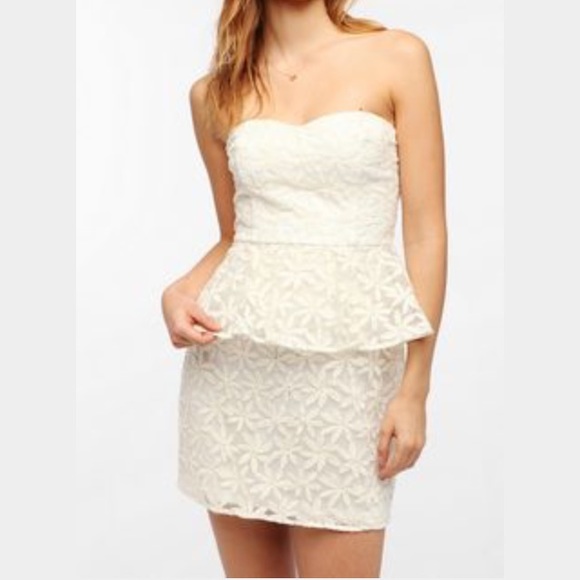 URBAN OUTFITTERS dress