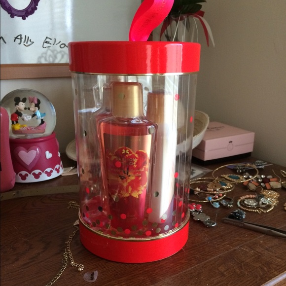 Victoria's Secret perfume lotion and body wash set