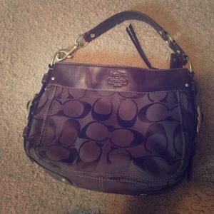 💯 Authentic Coach purse (Zoe)