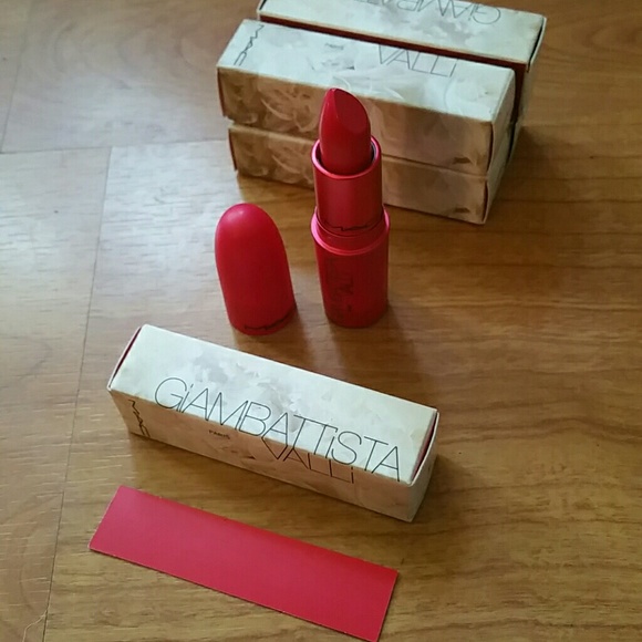 ■BUNDLED■MAC LE & SOLD OUT Giambattista Valli~TATS