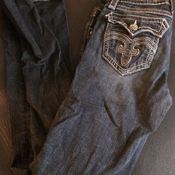 Rock revival bootcut/skinny jeans! Super cute