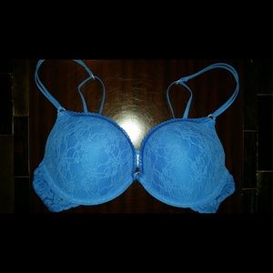 SIZE 34B Hollister Gilly Hicks Bra