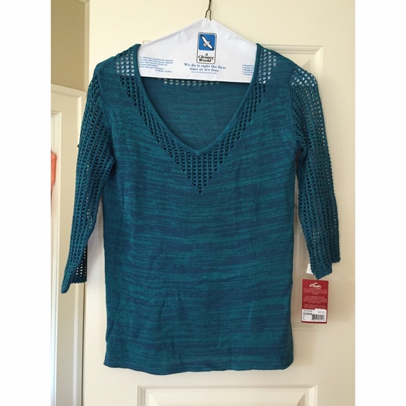 BRAND NEW Capezio 3/4 sleeve blue sweater