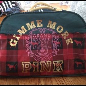 "Vintage" VS PINK luggage.