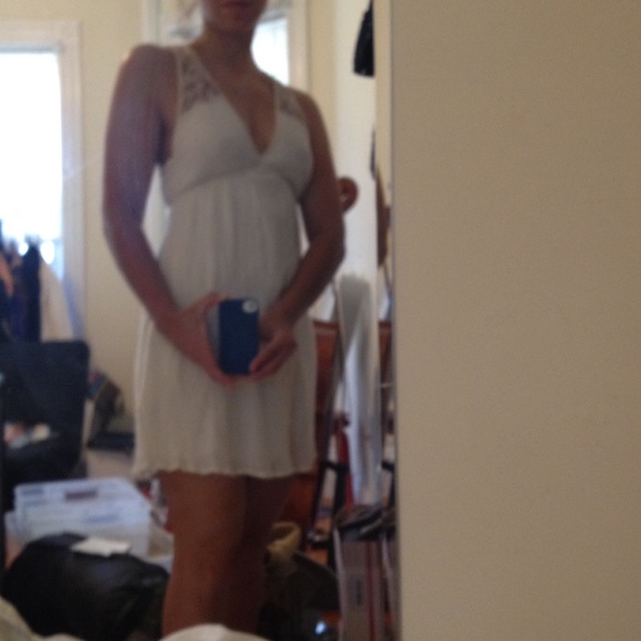  Urban Outfitters Open-Back Dress - Picture 4 of 6