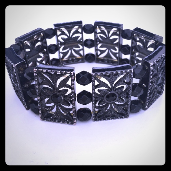 Lia Sophia black metal & beaded bracelet