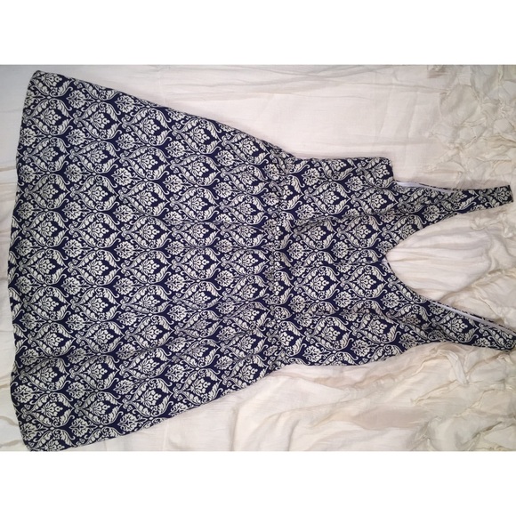 STUNNING navy & white printed dress