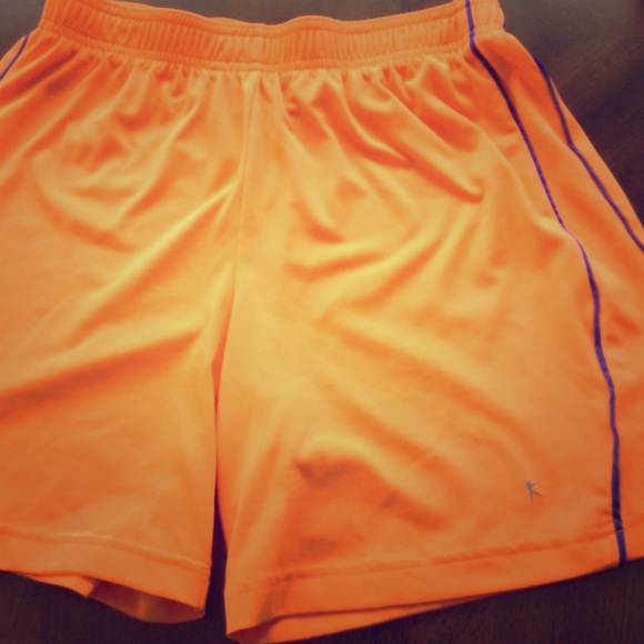 Active wear shorts - Picture 1 of 1
