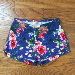 Pull and bear high waisted floral shorts