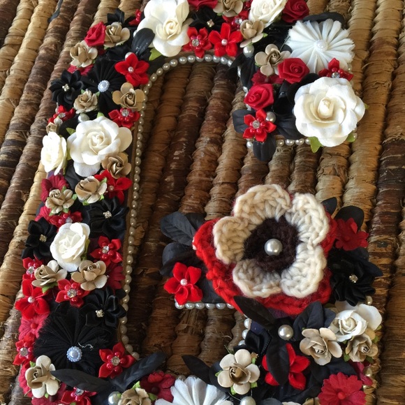 Flowered letters - Picture 2 of 4