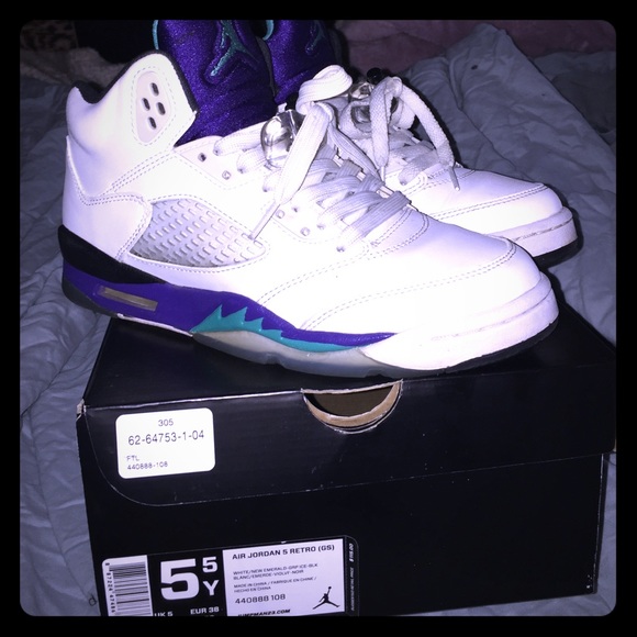 Retro 5 "White Grapes"