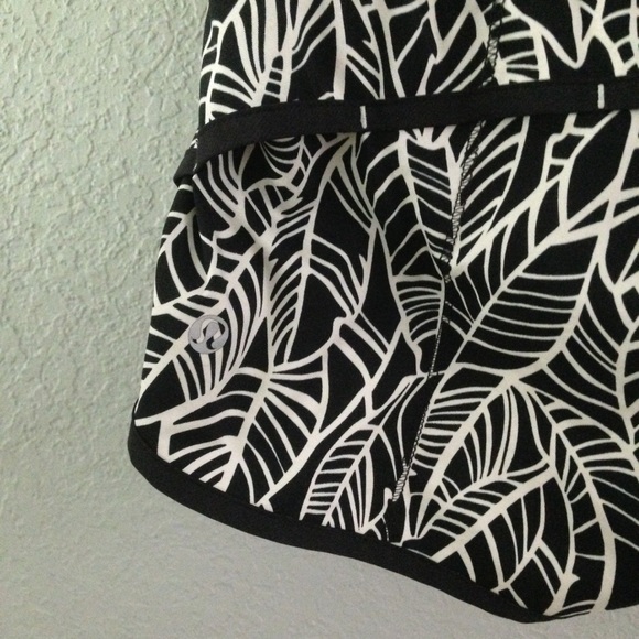 BUNDLE 💕Lululemon speed shorts NO TRADES! - Picture 3 of 4