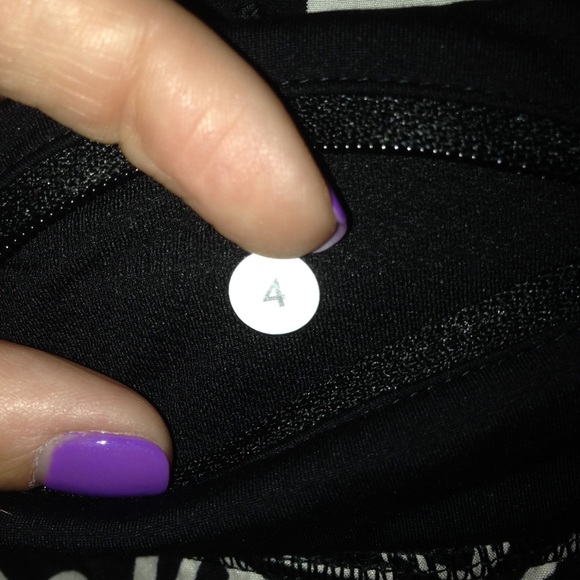 BUNDLE 💕Lululemon speed shorts NO TRADES! - Picture 4 of 4