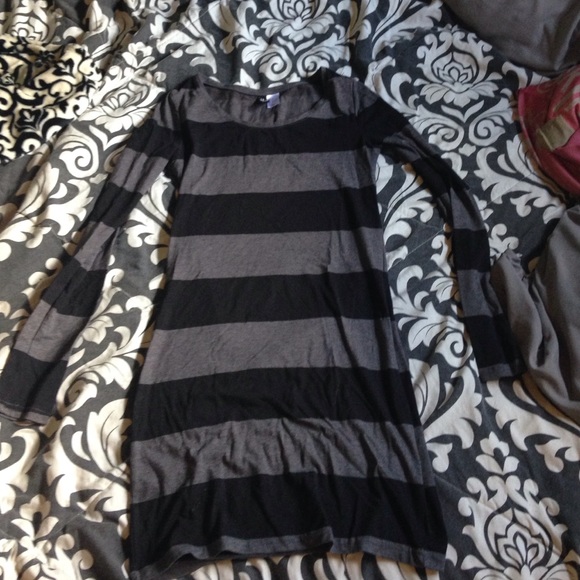 H&M black and grey stripped bodycon dress!