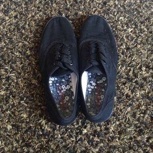 black mossimo supply co. shoes