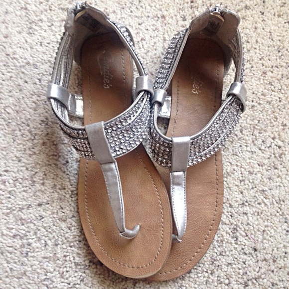 DAZZLING SILVER SANDALS!!💖💎