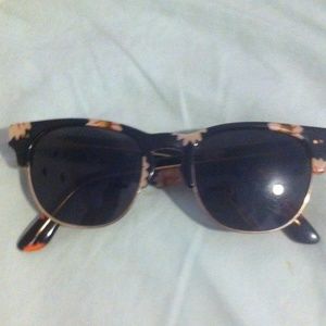 Toms floral sunglasses