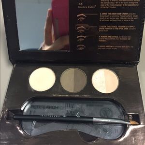 Anastasia Beverly Hills brunette eyebrow kit