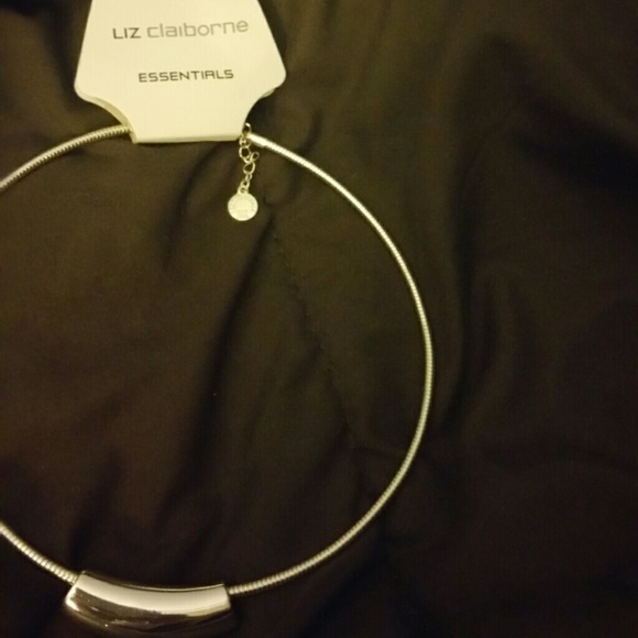 LIZ CLAIBORNE SILVER COIL NECKLACE WITH PENDANT - Picture 2 of 4