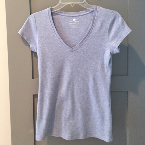 Banana republic powder blue v neck