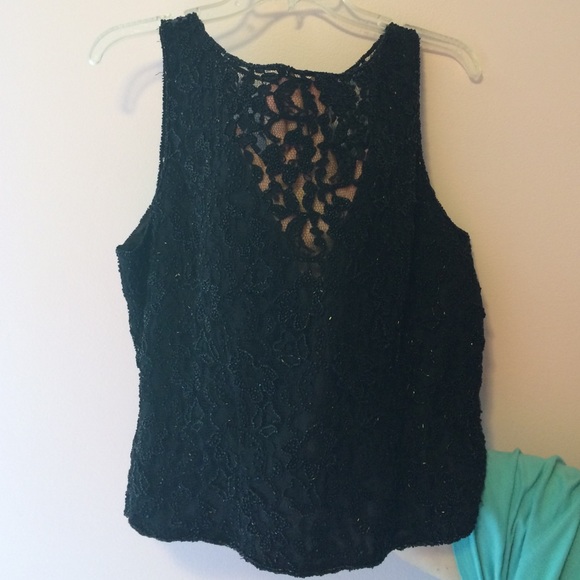 JKARA Beaded tank and ruffled bottom skirt. - Picture 2 of 4