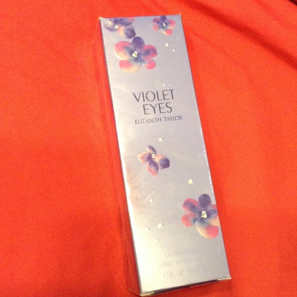 Violet Eyes by Elizabeth Taylor