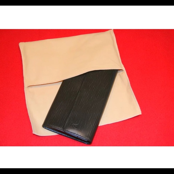❌SOLD❌ 💯 Authentic Louis Vuitton Wallet - Picture 1 of 4