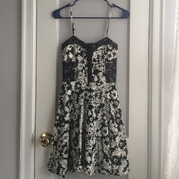 Aeropostale Dresses & Skirts - Bethany Mota Daisy Dress