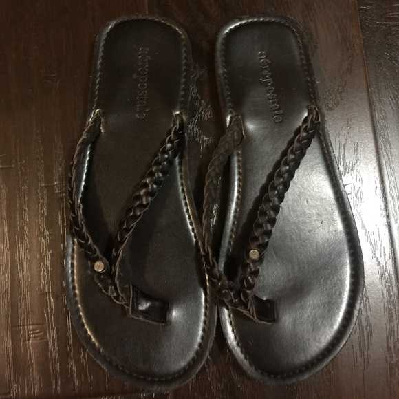 Brown Aeropostale flip flops