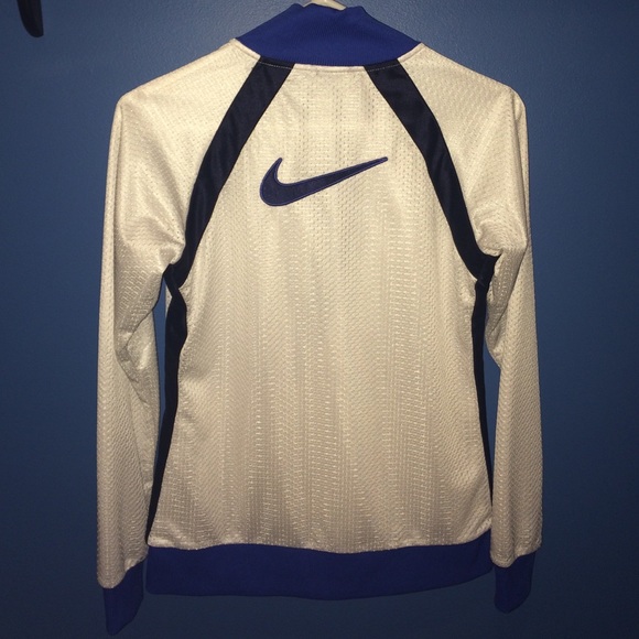 Nike jacket - Picture 3 of 3