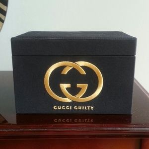 Gucci box