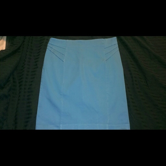 **SOLD** BUNDLE**pencil skirt side pin tuck pleats - Picture 2 of 4