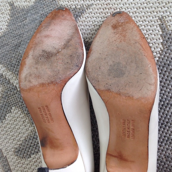 HP🎉 Ferragamo white leather heels pumps designer - Picture 4 of 4