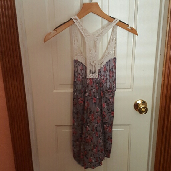 Top - Picture 2 of 2