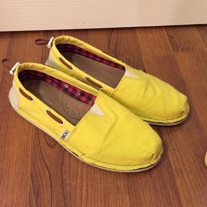 TOMS yellow Bimini - size 7