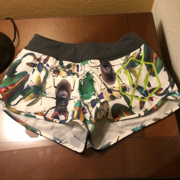 SOLD!!REEBOK CROSSFIT WORKOUT SHORTS W/BUGS!🐛🐞🐝