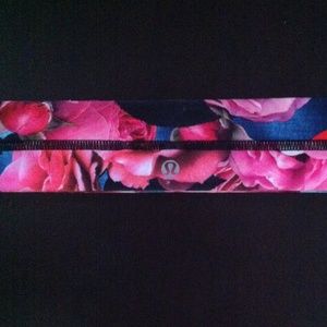 Lululemon rose headband