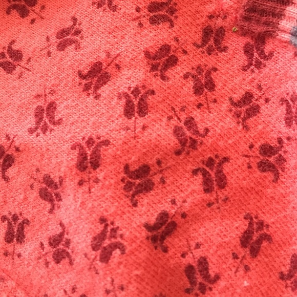 A pull over - Picture 2 of 2