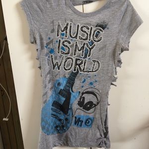 Music shirt slashed back