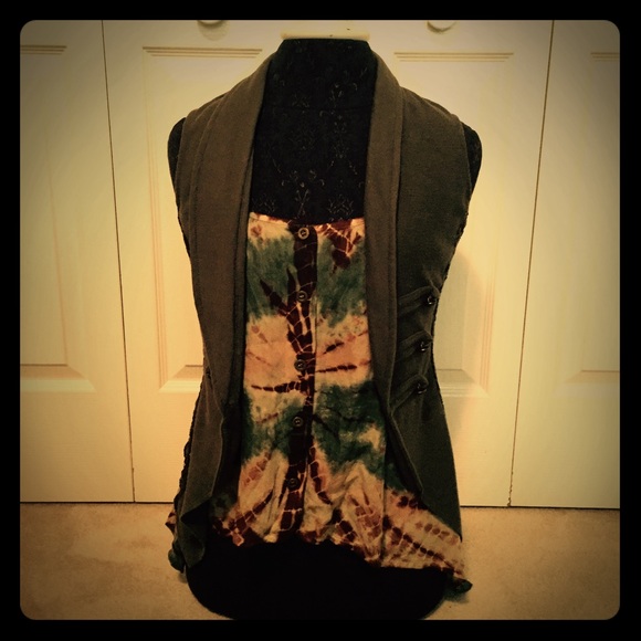 Buckle Tops - Buckle army green vest