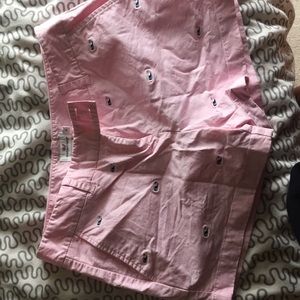 Vineyard vines pink shorts, flexible on $$$