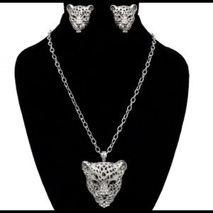 Necklace & Earring set