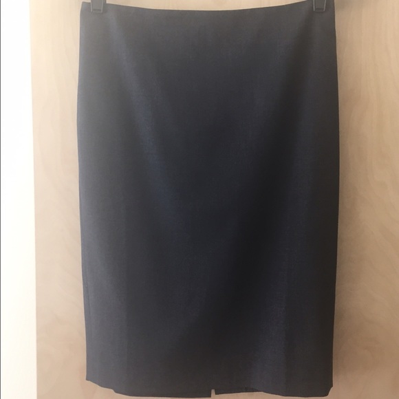 Ann Taylor grey pencil skirt