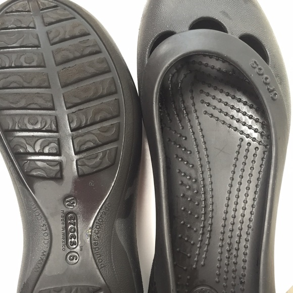 Crocs size6 like new condition worn two times