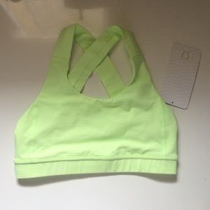 Lululemon sports bra size 4